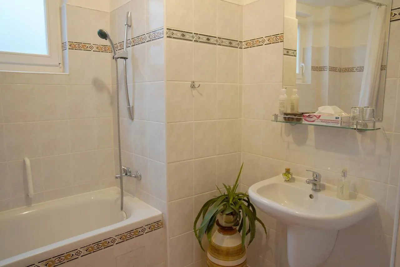 Hotel Villa Lauretta Karlovy Vary 4*,